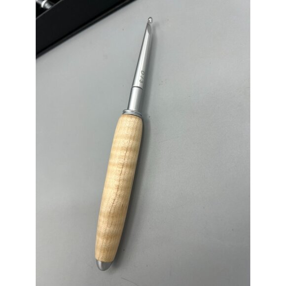 Crochet Hook Set Interchangeable Wood Handle 5 Sizes Kit Sawyer Creek Premium - Picture 10 of 12